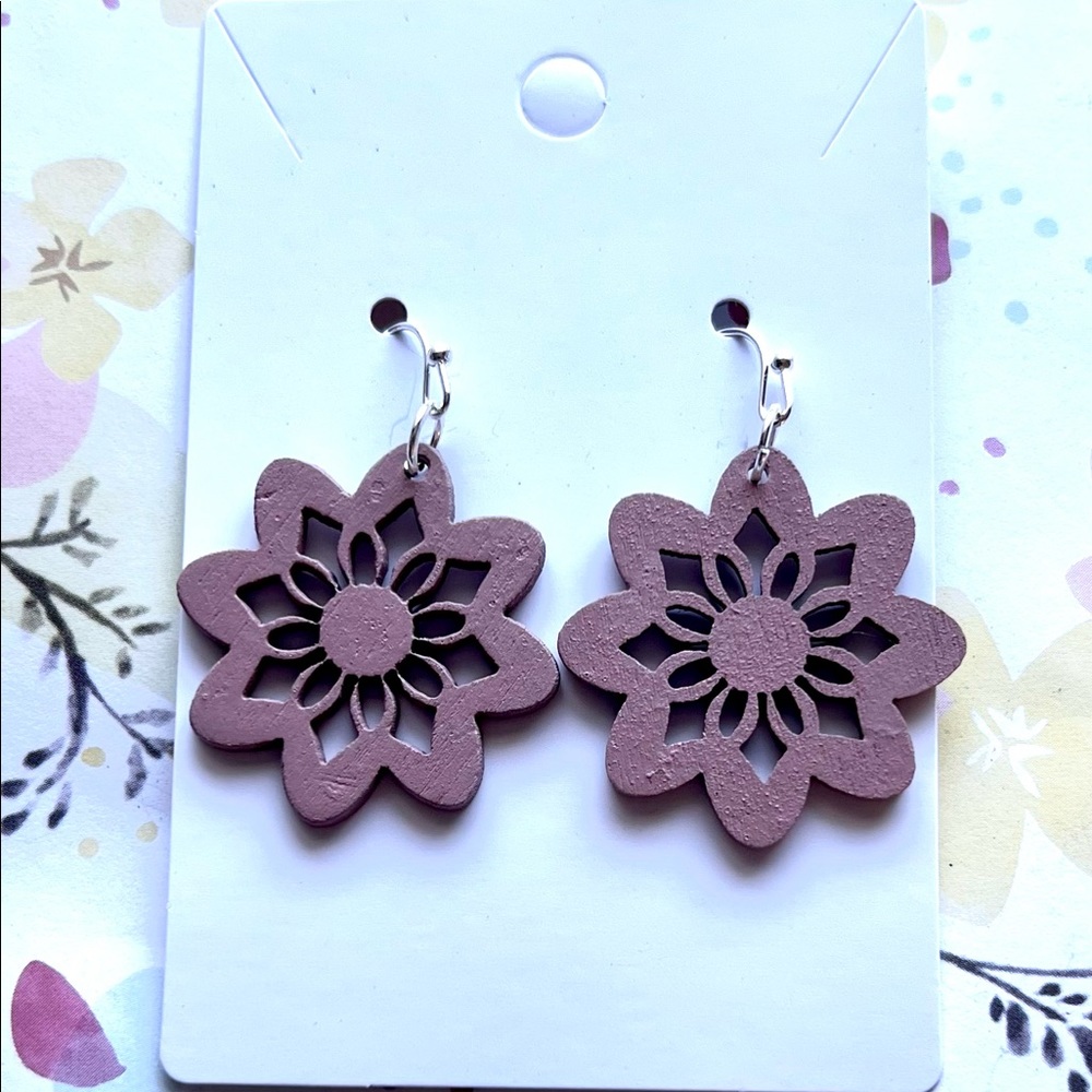 Vintage blush wood earrings